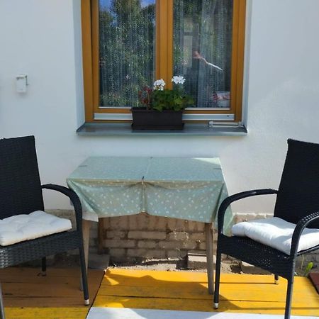 Male Utulne Studio S Koupelnou A Kuchynkou Svinarov Buitenkant foto